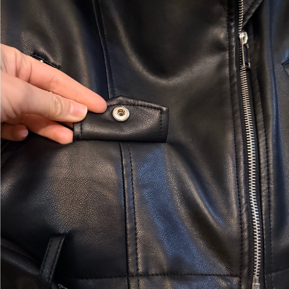 Forever 21 Black Leather Moto Jacket - Picture 4 of 6